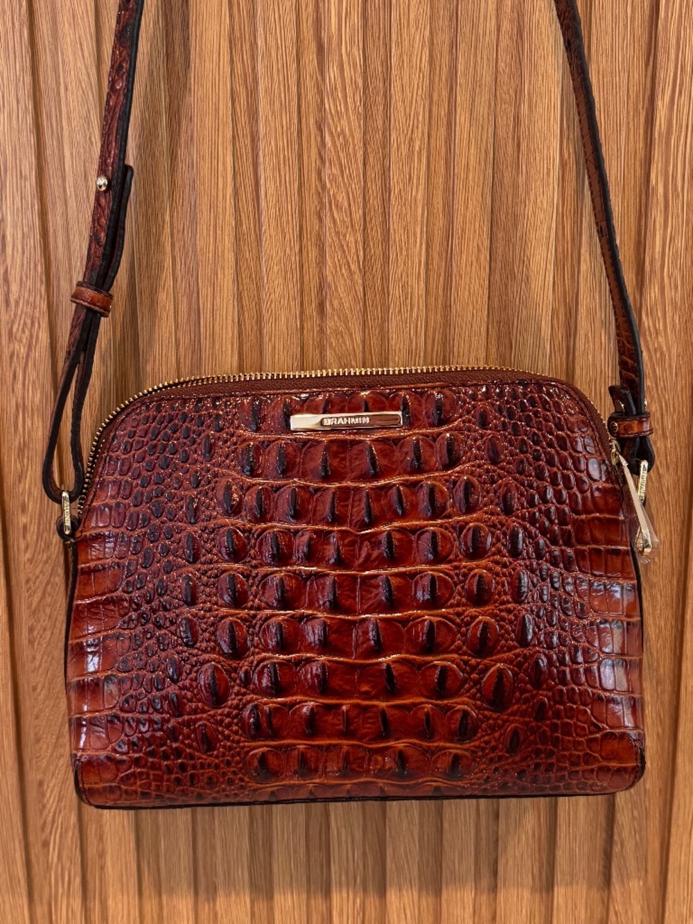 Brahmin Amal Crossbody Pecan Melbourne Croc Embossed Leather Bag EUC